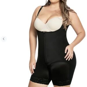 Ann Michell Latex With Lycra  Black XL new with tags